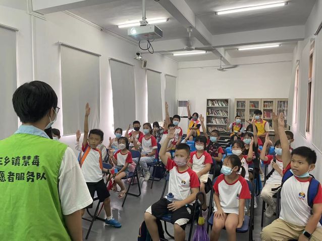 三鄉(xiāng)鎮(zhèn)開展“無毒暑期，健康同行”禁毒宣傳活動圖片4.jpg