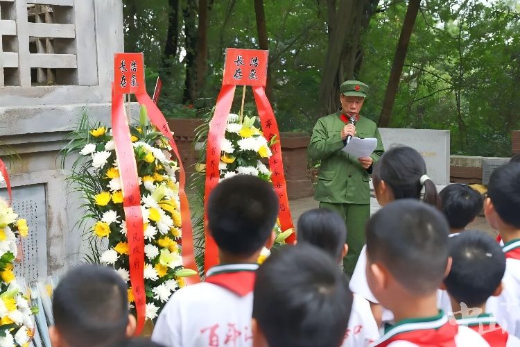 云端獻花、主題宣講……中山開展形式多樣的清明祭英烈活動